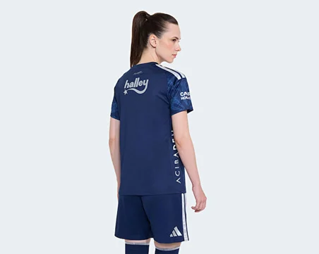 Adidas Fenerbahçe 26/27 Üçüncü Forma Kadın Fenerbahçe 26/27 Üçüncü Forma KC7392 Lacivert