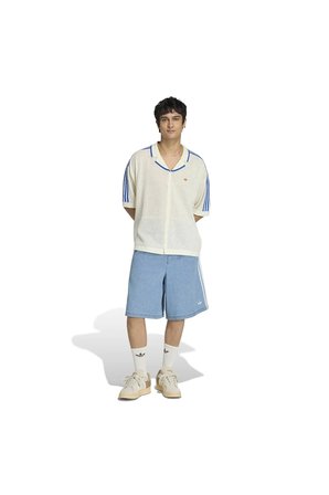 adidas Erkek  Beyaz  T-shirt KNITTED SHIRT KX1223