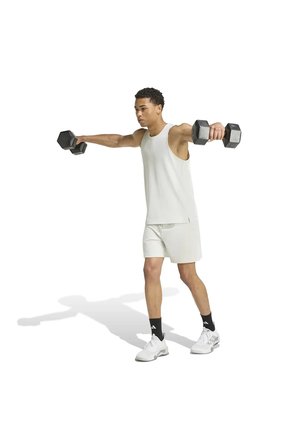 adidas Erkek Şort PUREMOTIONSHORT KG4804