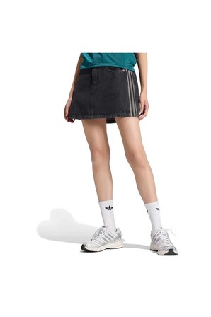 adidas Kadın Etek 3S SK D KQ6485