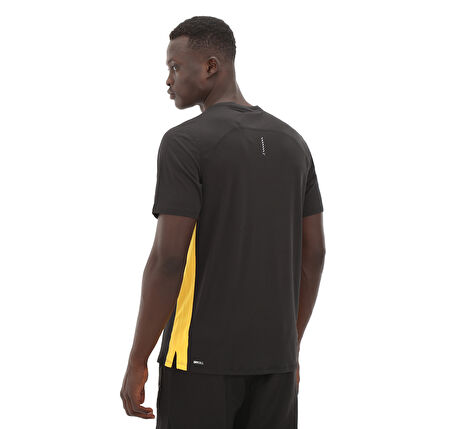 525058-56 Puma Run Favorıte Velocıty Tee Erkek T-Shirt Siyah