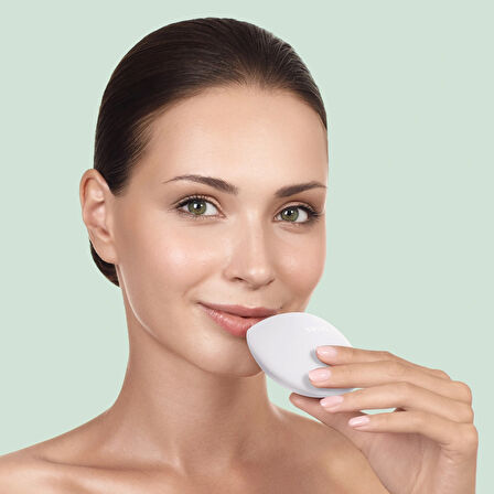 Anında Belirginlik Sağlayan Dudak Dolgunlaştırıcı Ve Güçlendirici | Lip Volumizer & Booster