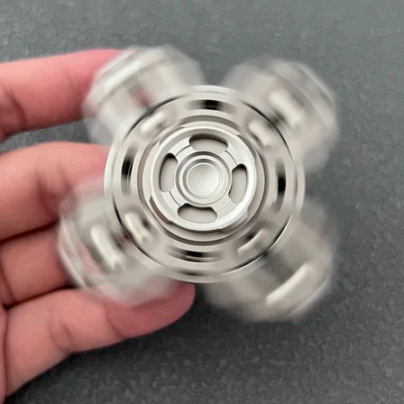 TİTANYUM EDC & Yeni Nesil Stres Çarkı – EclipseSpindle Titanyum Fidget Spinner