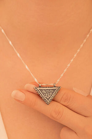 Çift Taraflı Önü Allah Arkası Ayet'el Kürsi Yazılı Açılabilir Minik Boy Kadın Gümüş Cevşen Kolye