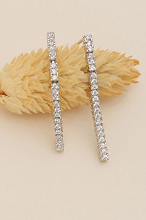 Kadın Gümüş Küpe - Duru Zirkon Taşlı Model Kadın Küpe