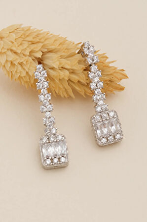 Kadın Gümüş Küpe - Sultan Baget Taşlı Zirkon Süslemeli Kadın Küpe