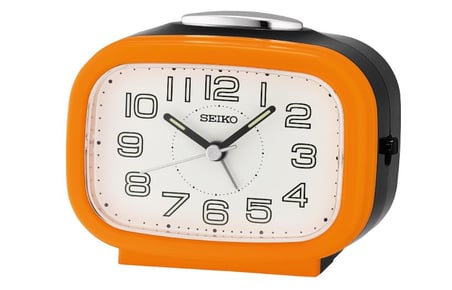Seiko QHK060E SESSİZ AKAR SANİYELİ FOSFORLU IŞIKLI ÇALAR MASA SAATİ
