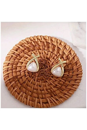 Çapraz Üçgen İncili Gold Küpe