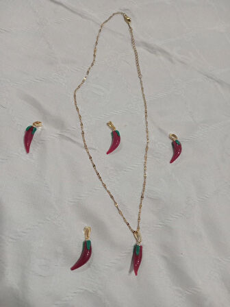 BİBER UÇLU MODERN KOLYE