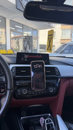 Bmw F20 uyumlu Araç Içi Premium Telefon Tutucu - Araba Telefon Tutacağı Havalandırma Için