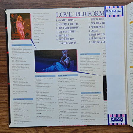 Olivia Newton-John – Love Performance