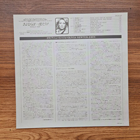 Olivia Newton-John – Totally Hot