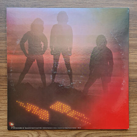 Bee Gees – Spirits Having Flown