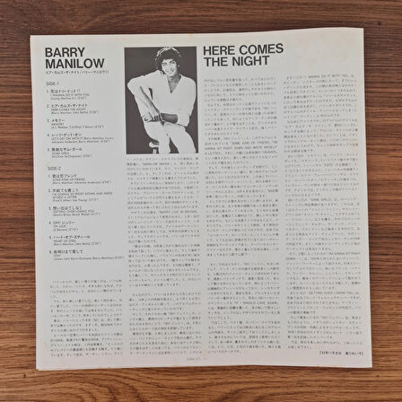 Barry Manilow – Here Comes The Night