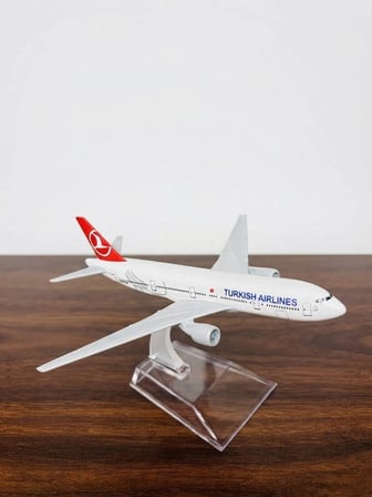 Boeing 777-300 Metal Model Uçak - 1/250 Ölçek