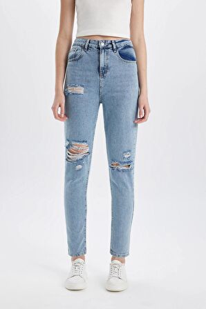 DeFacto Lina Lina Mom Fit Yırtık Detaylı Yüksek Bel Bilek Boy Jean Yıkamalı Pantolon C2384AX24SMNM85