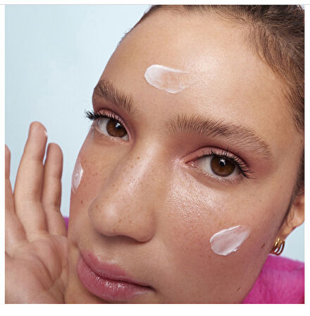 SEPHORA COLLECTION Cica Anında Onarıcı Bakım Nemlendirici Krem - Nemlendirir + Yatıştırır 40 ml 