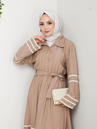 Kadın Çilek Kumaş Şerit Detaylı Kuşaklı Vizon Elbise 