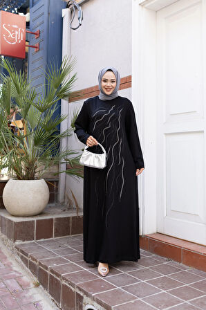 Kadın Taş İşlemeli Rahat Kalıp Siyah Elbise