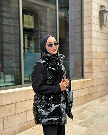 Kadın Siyah Parlak Fermuarlı Çıt Çıtlı Cepli Şişme Yelek