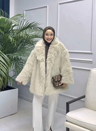 Kadın Bej Peluş İçi Astarlı Kaban