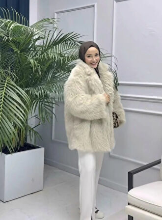 Kadın Bej Peluş İçi Astarlı Kaban