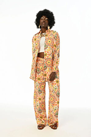 KADIN GEOMETRİK DESENLİ OVERSİZE KESİM GÖMLEK