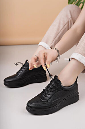 Modessa 121 Siyah Bağcıklı Hakiki Soft Deri Kadın Ayakkabı