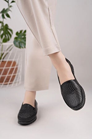 Nesil Shoes Ayzen 795 Siyah Taş Detaylı Anatomik Kadın Ayakkabı