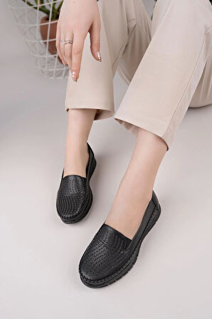 Nesil Shoes Ayzen 795 Siyah Taş Detaylı Anatomik Kadın Ayakkabı