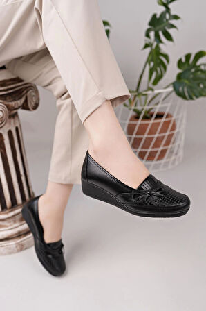 Nesil Shoes Ayzen 006 Siyah Dolgu Topuk Kadın Ayakkabı