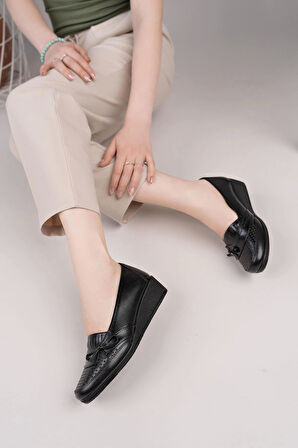 Nesil Shoes Ayzen 006 Siyah Dolgu Topuk Kadın Ayakkabı