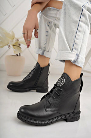 Castle Black 20915-1 Siyah Hakiki Deri Fermuarlı Kadın Bot