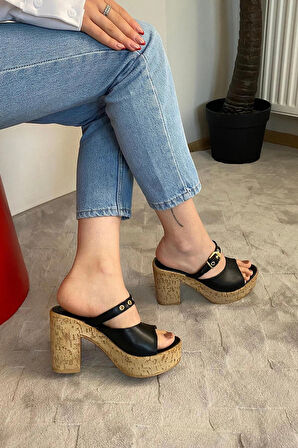 Kadın Rina Bej 10 cm Platfom Topuklu Mantar Taban Terlik & Sandalet K-840