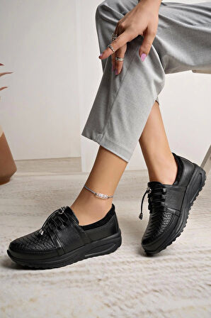 Castle Black 42640 Siyah Hakiki Deri Anatomik Kadın Ayakkabı