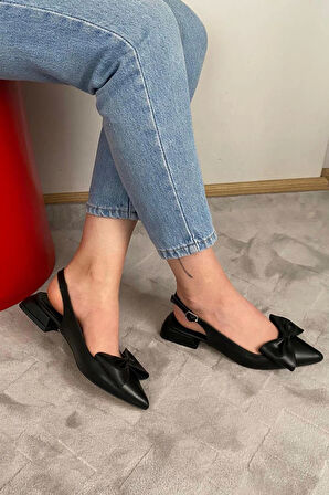 Sista Siyah Cilt Fiyoklu Arkası Acık 2 cm Topuklu Sivri Burun Babet