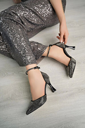 Nesil Shoes Özma 316 Siyah Yanı Açık Topuklu Kadın Stiletto