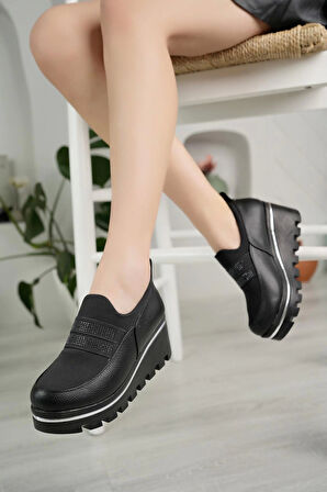 Nesil Shoes Wiss 520 Siyah Dolgu Topuk Kadın Ayakkabı