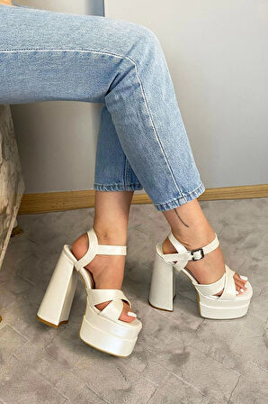 Kadın Elina Sedefli Beyaz Çapraz Bantlı 15 cm Platform Topuklu Ayakkabı