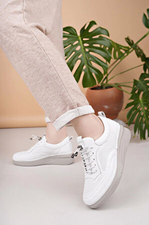 Modessa 121 Beyaz Bağcıklı Hakiki Soft Deri Kadın Ayakkabı