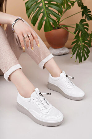 Modessa 121 Beyaz Bağcıklı Hakiki Soft Deri Kadın Ayakkabı