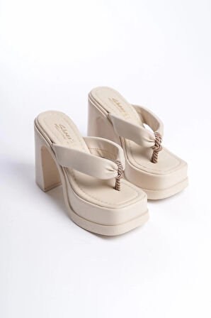 Kadın Geyala Bej Parmak Arası (12 cm ) Platform Topuklu Terlik