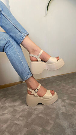 Kadın Dante Bej Tek Bantlı Kalın Taban Ortopedik  Sandalet  K-3010