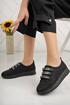 Nesil Shoes Süha 951 Siyah Zümrüt Taşlı Anatomik Kadın Ayakkabı