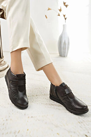 Muya 323814 Kahve Hakiki Deri Cırtlı-Fermuarlı 6 Nokta Kadın Bot