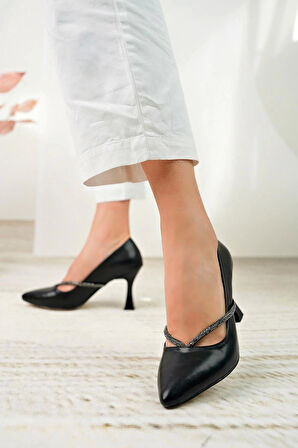 Nesil Shoes Tam 501 Siyah Taşlı Topuklu Kadın Stiletto