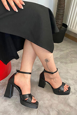 Kadın Luci Siyah Cilt Çapraz Bantlı 10 cm Platfom Topuklu Aykkabı