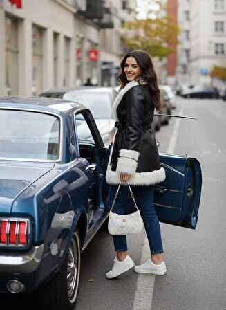 Kadın Tüylü Kemerli İçi Astarlı Deri Siyah Ceket