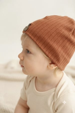 Organik Pamuklu, Yumuşak Dokulu, Ribanalı Düz Model 3’lü Set Unisex Bebek Şapkası-Kiremit-Yeşil-Krem