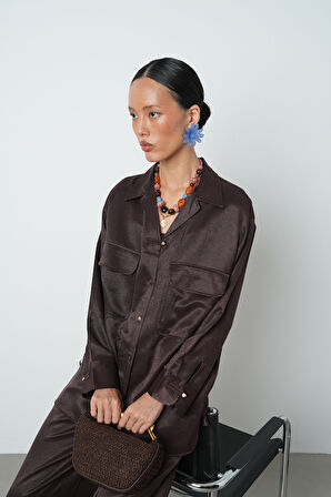 Kadın Düz Renk Çift Cepli Altın Düğme Detaylı Gömlek